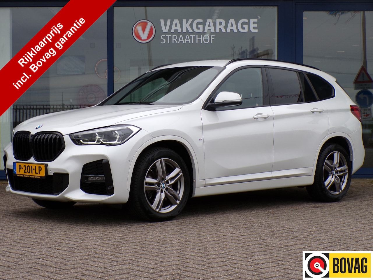 BMW X1 - sDrive20i M-Sport, Apple Carplay / Trekhaak / Full LED / HiFi audio / Head up Display / Pa - AutoWereld.nl