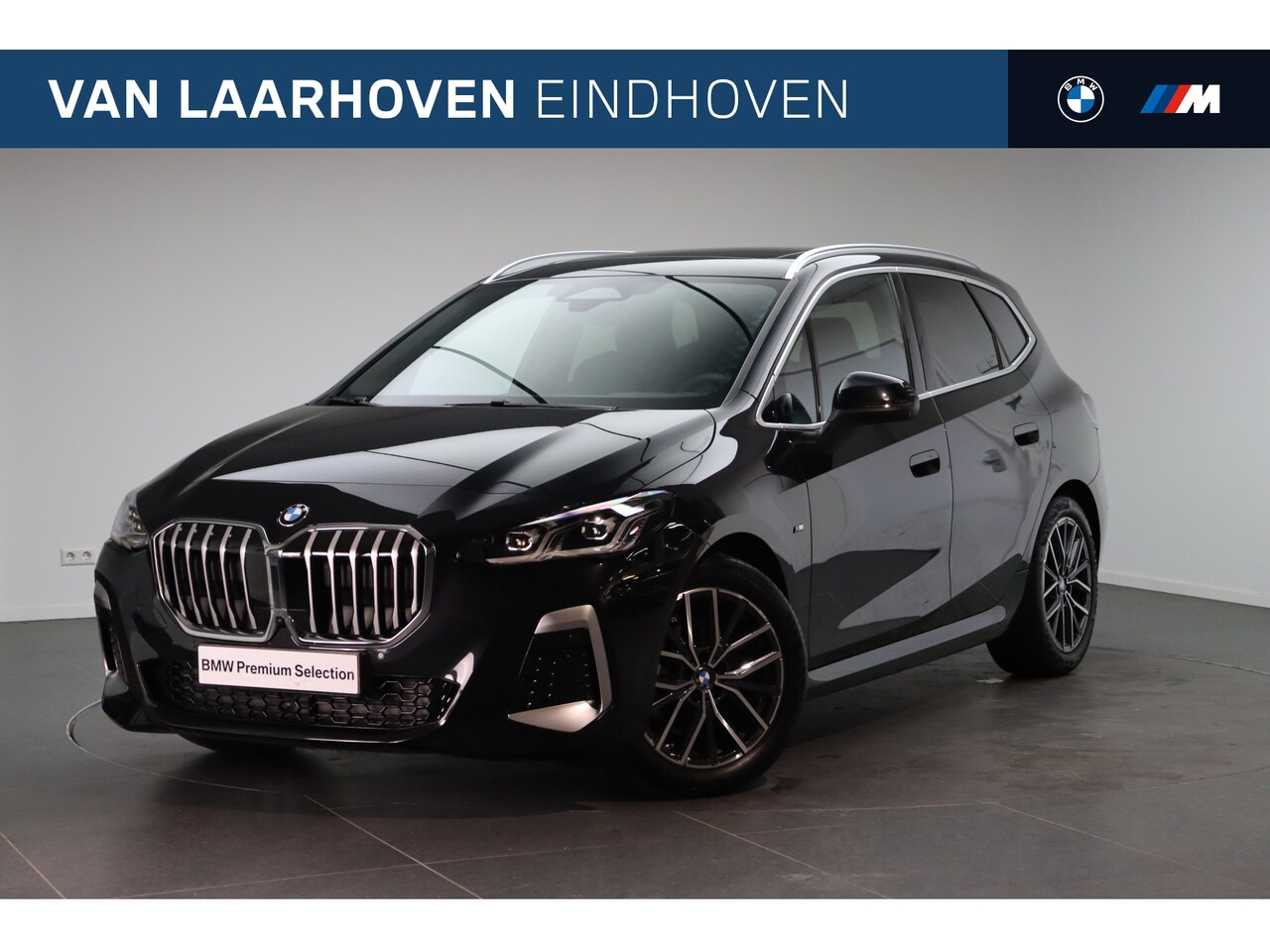 BMW 2-serie Active Tourer - 218i High Executive M Sport Automaat / Panoramadak / Trekhaak / Sportstoelen / Stoelverwar - AutoWereld.nl
