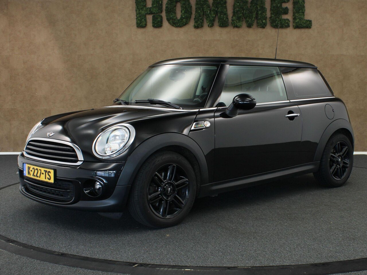 MINI One - 1.6 Pepper - AIRCO - VOORSTOELEN VERWARMD - CD SPELER - MISTLAMPEN VOOR - DONKER GETINTE R - AutoWereld.nl