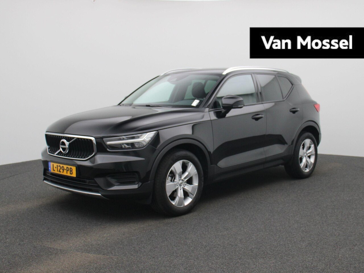 Volvo XC40 - 1.5 T3 Momentum Stoelverwarming | Parkeer camera | Automaat - AutoWereld.nl