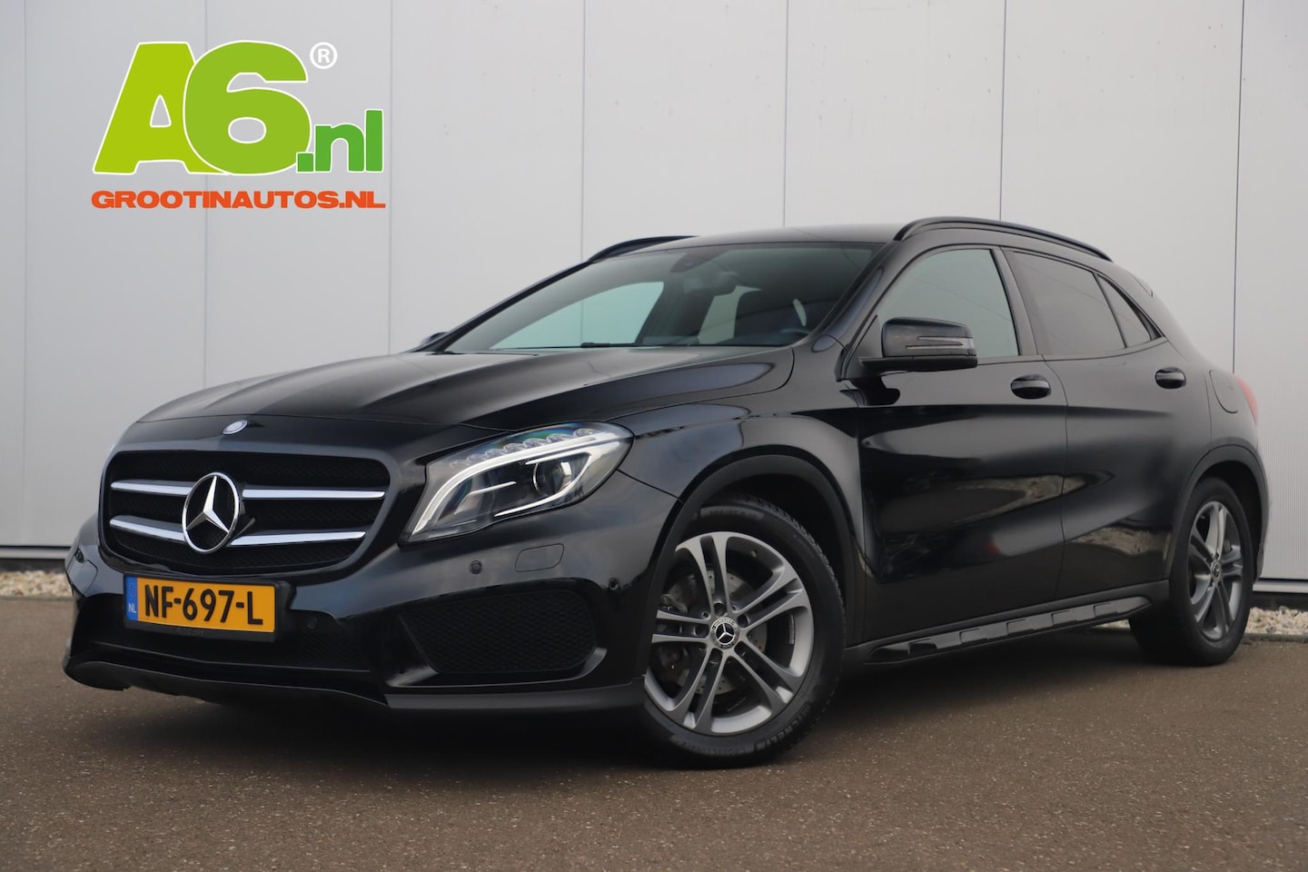 Mercedes-Benz GLA-Klasse - 180 AMG Night Automaat Sportstoelen Xenon LED Carplay Android Half Leder Navigatie 18 inch - AutoWereld.nl