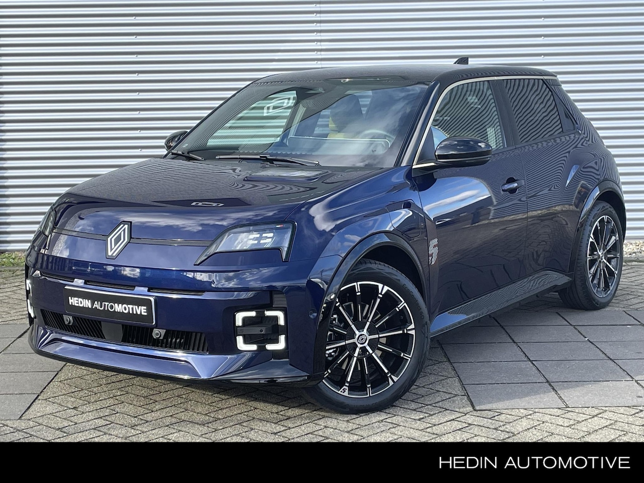 Renault 5 - E-Tech Iconic Cinq 150pk Comfort Range Renault R5E - AutoWereld.nl