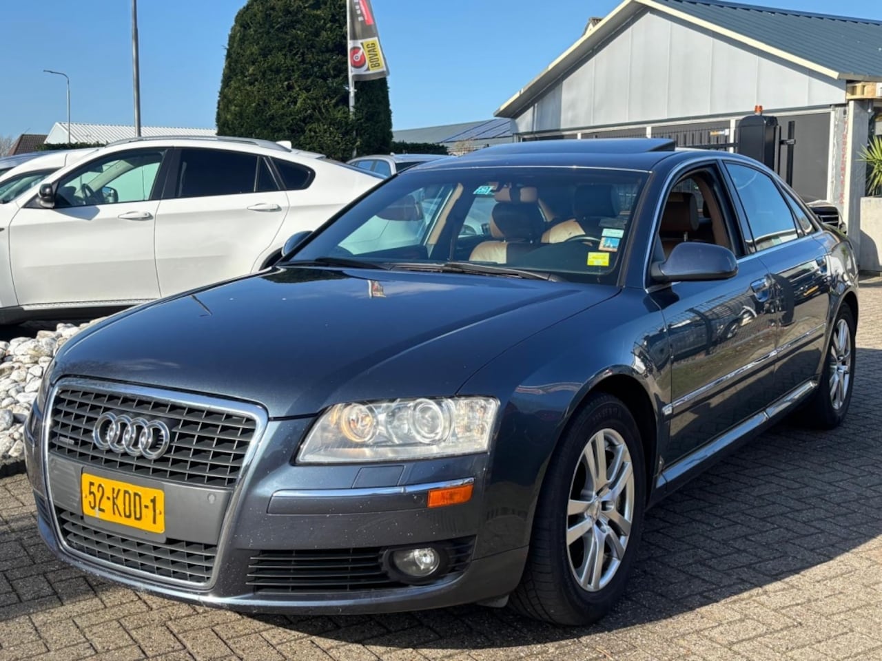 Audi A8 - 4.2 V8 Quattro 2006 Schuifdak Youngtimer - AutoWereld.nl