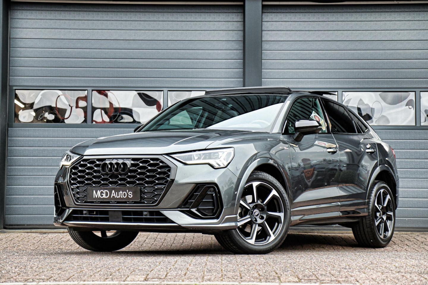 Audi Q3 Sportback - 35 TFSI 3x S-Line /LED/B&O/PANODAK/ELEK. STOELEN/KEYLESS/CARPLAY/CAMERA! - AutoWereld.nl