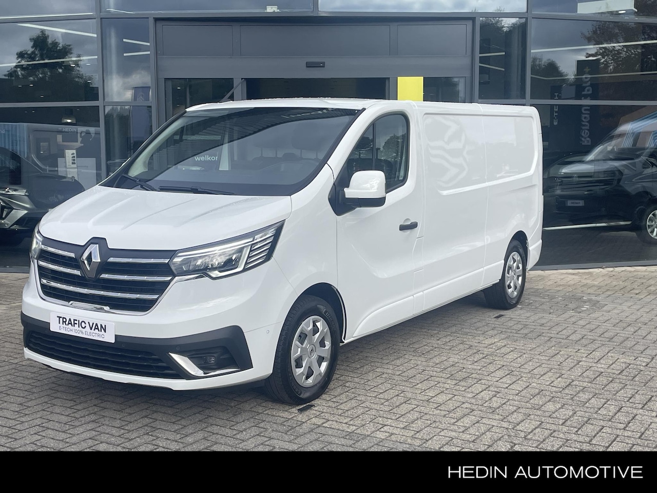 Renault Trafic E-Tech - T29 L2H1 Advance 52 kWh Renault Trafic E-Tech T29 L2H1 52 kWh ACHTERUITRIJCAMERA | NAVIGAT - AutoWereld.nl