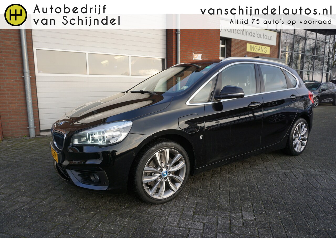BMW 2-serie Active Tourer - 225XE IPERFORMANCE HIGH EXECUTIVE PANORAMADAK LED 18INCH NAVIGATIE STOELVERWARMING ECC AIR - AutoWereld.nl