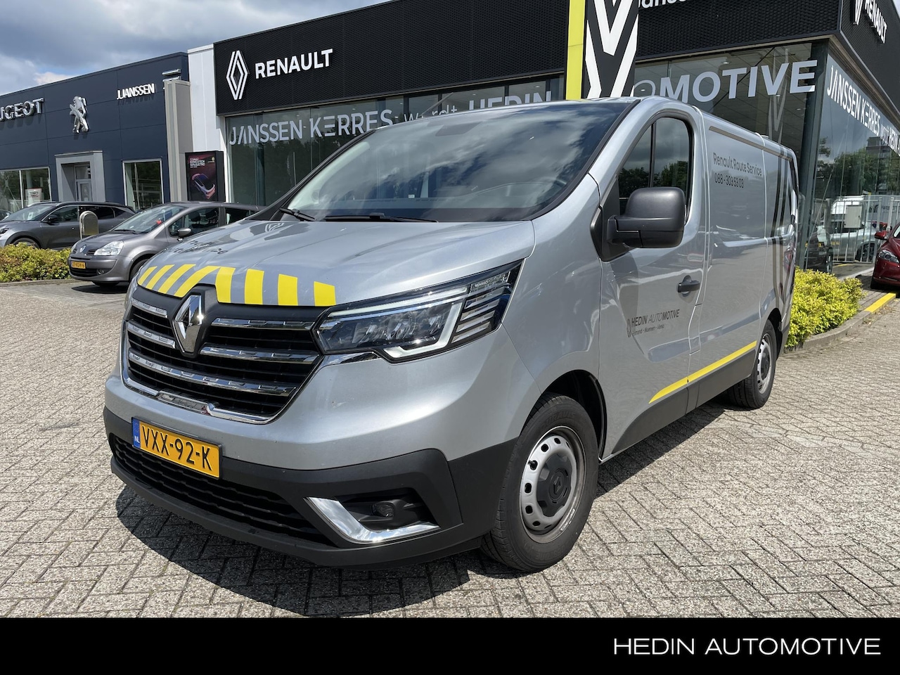 Renault Trafic - 2.0 dCi 110 T29 L1H1 Comfort | Navi via Carplay/Android Auto |  Airco | Betimmering - AutoWereld.nl