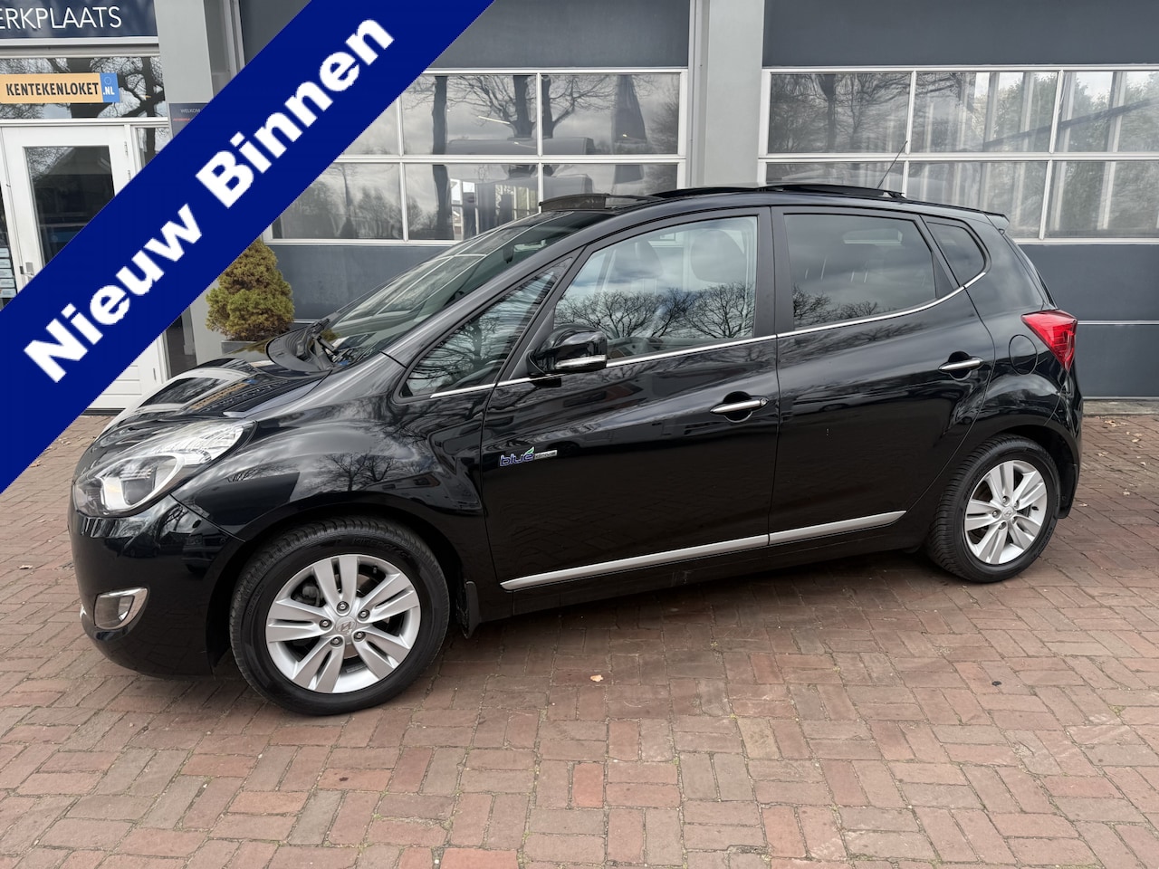 Hyundai ix20 - 1.6i i-Catcher Bj 2012 Hoge Zit Panodak,Leer,Navi,Clima Daeler onderhouden 128pk - AutoWereld.nl