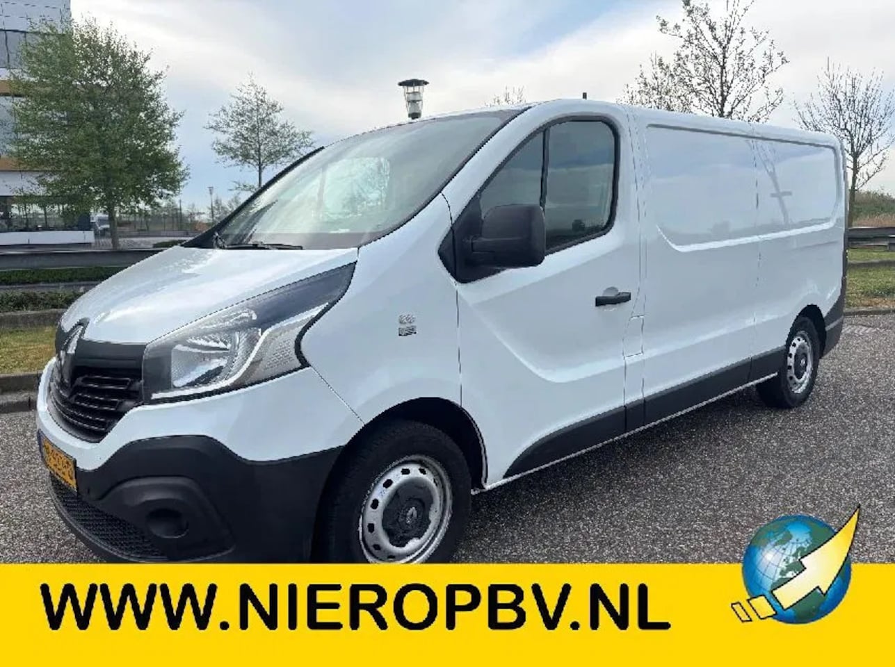 Renault Trafic - 1.6DCI L2H1 Airco Navi Cruisecontrol marge - AutoWereld.nl