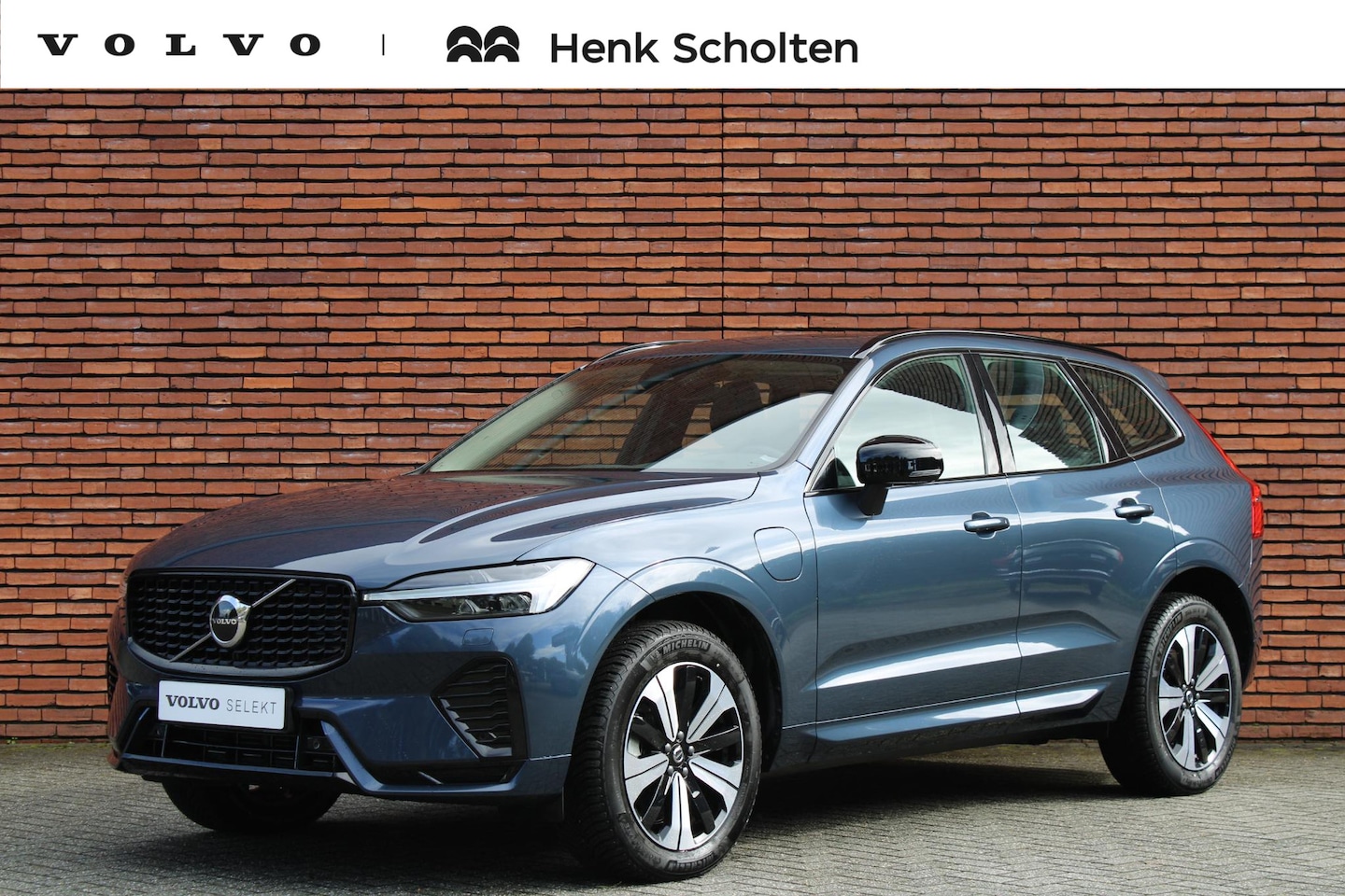Volvo XC60 - T6 Automaat Recharge AWD Plus Dark | Panoramadak, 19'' Lichtmetalen Velgen | Adaptieve Cru - AutoWereld.nl
