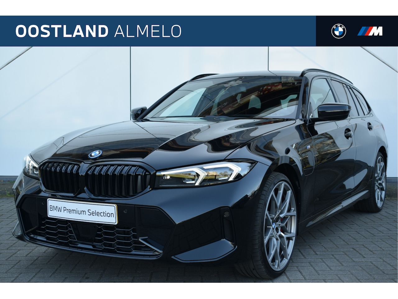 BMW 3-serie Touring - 330e M Sport Automaat / Sportstoelen / Adaptieve LED / Active Cruise Control / Comfort Acc - AutoWereld.nl
