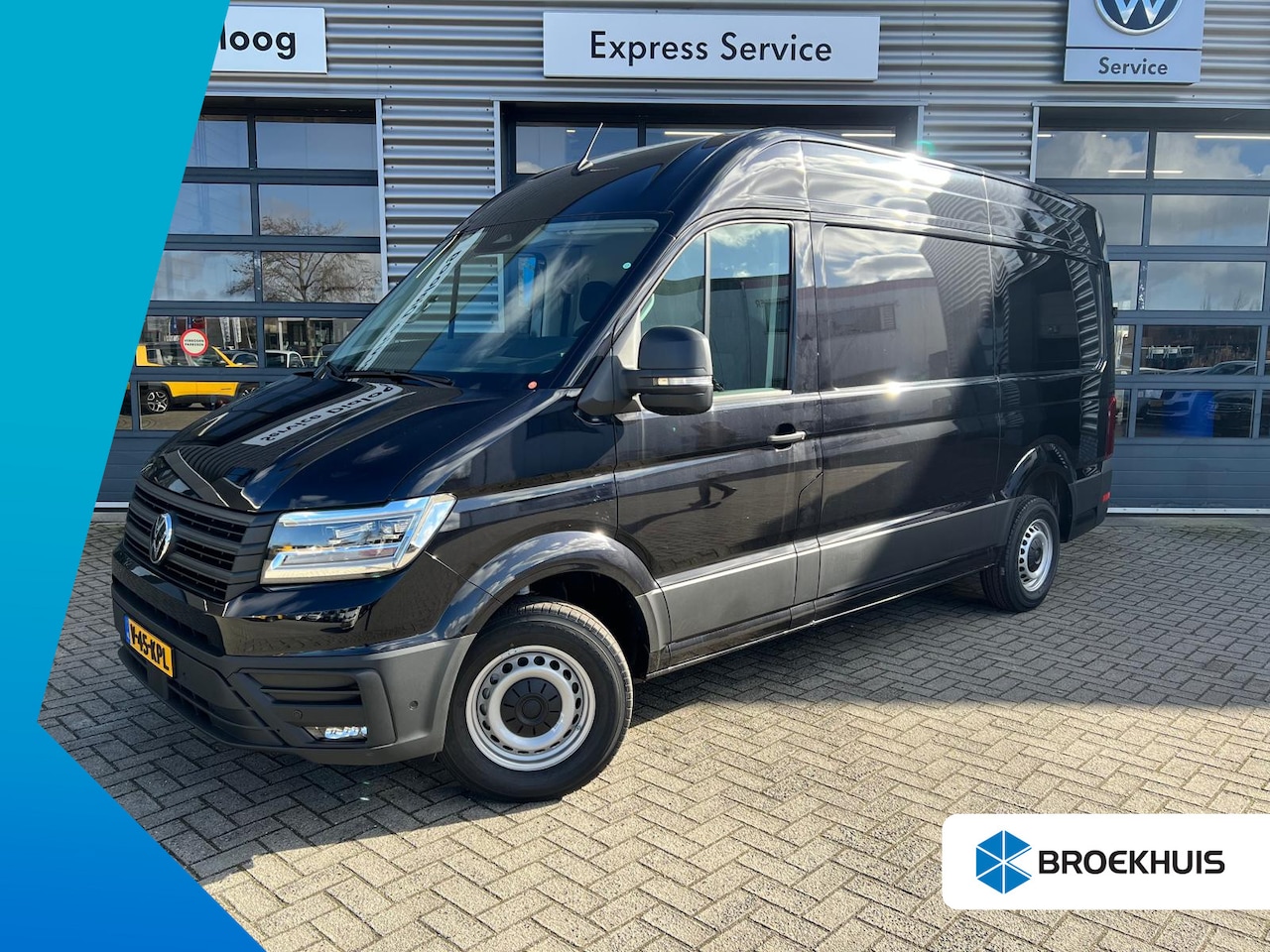 Volkswagen Crafter - 35 2.0 TDI 177 pk L3H3 Exclusive Automaat - AutoWereld.nl