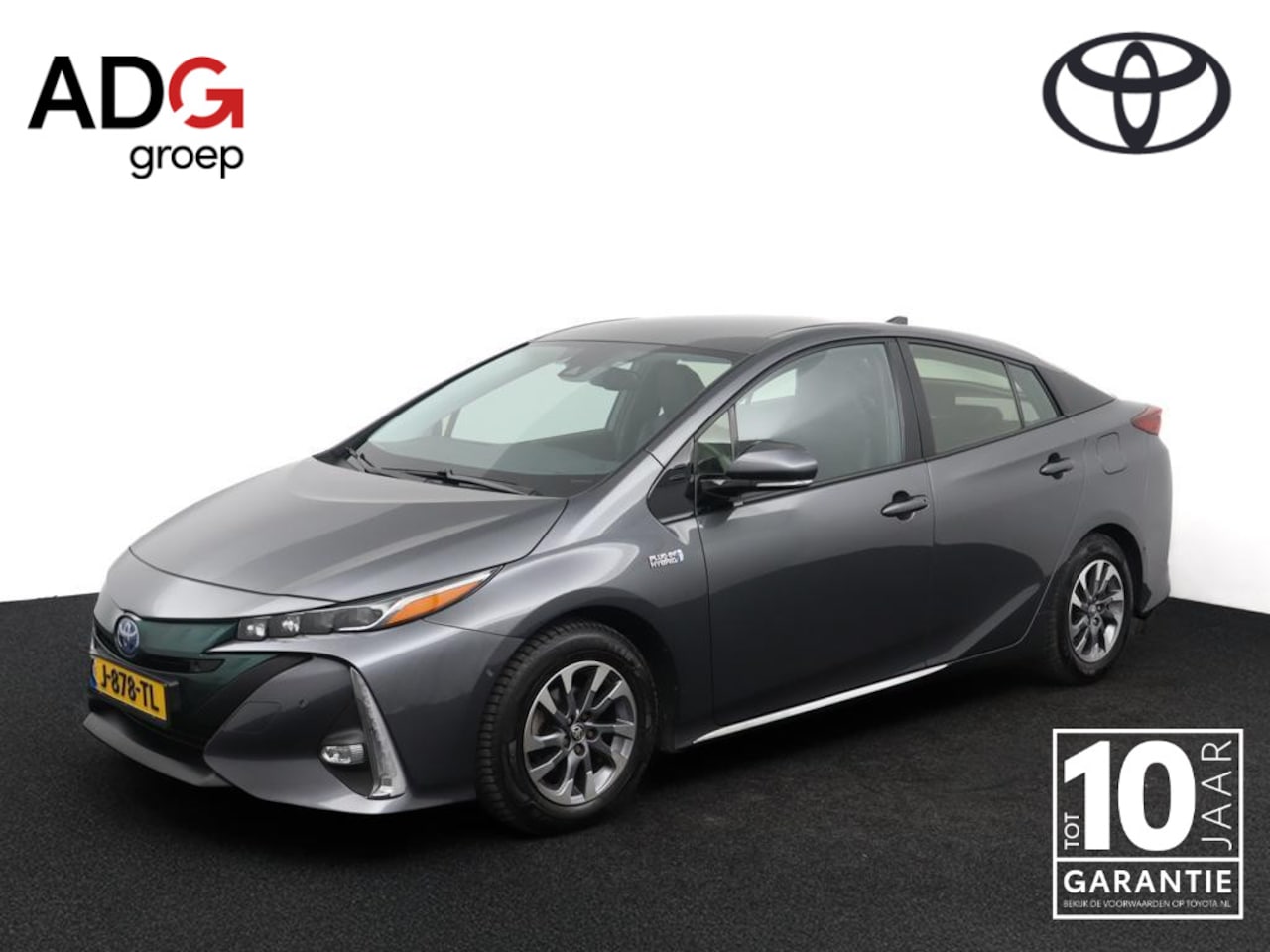 Toyota Prius - 1.8 Plug-in Executive | Navigatie | Lederen bekleding | Parkeer sensoren | Head-up display - AutoWereld.nl