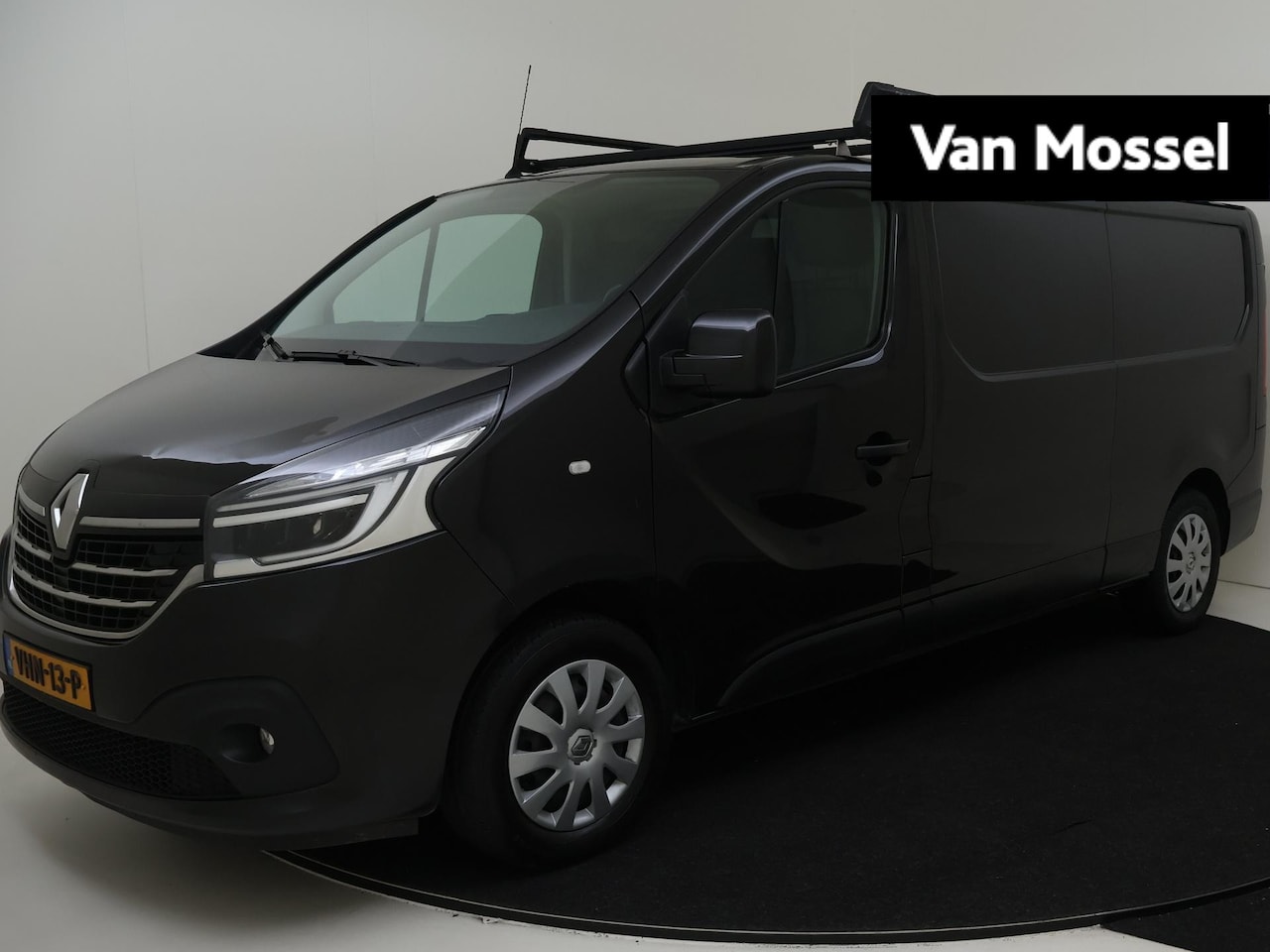 Renault Trafic - 2.0 dCi 145 T29 L2H1 EDC Business | Automaat | Imperial | Trekhaak | Betimmering | Navigat - AutoWereld.nl