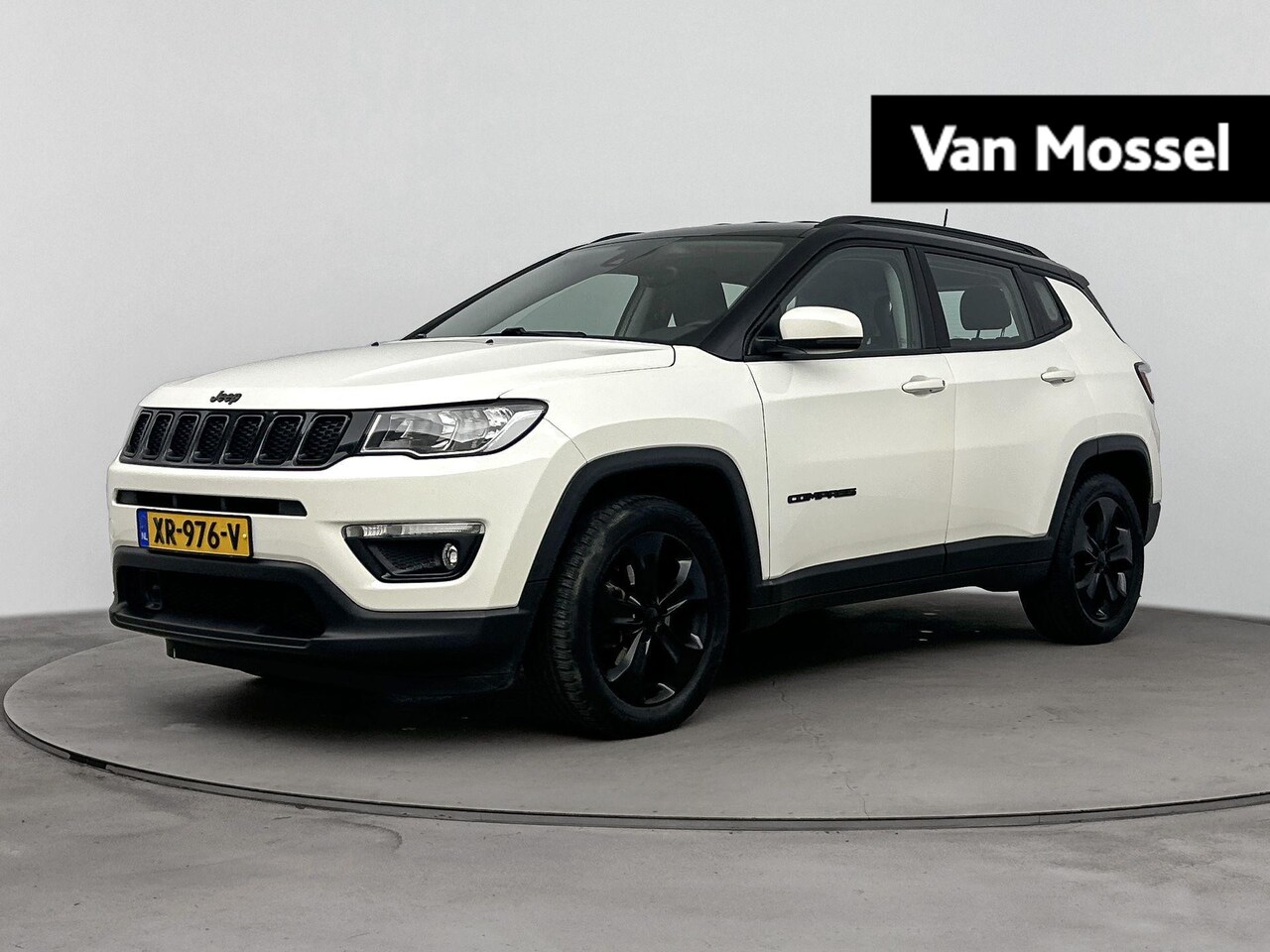 Jeep Compass - 1.4 MultiAir Night Eagle 140PK | Trekhaak | Navigatie | Achteruitrijcamera | Half-Leder | - AutoWereld.nl