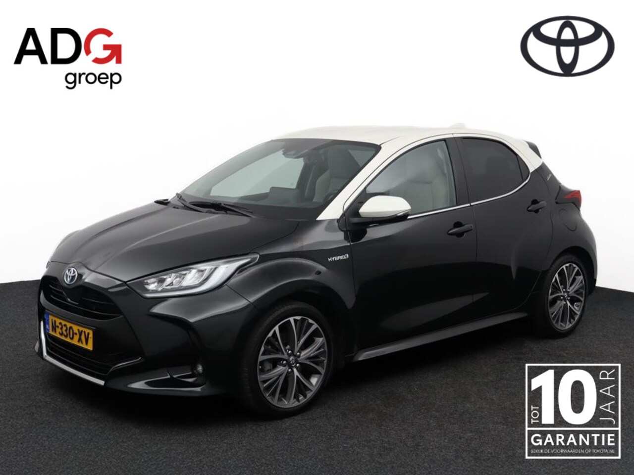 Toyota Yaris - 1.5 Hybrid Executive | Two-tone | Stoelverwarming | 17 Inch lichtmetaal | Privacy glass | - AutoWereld.nl