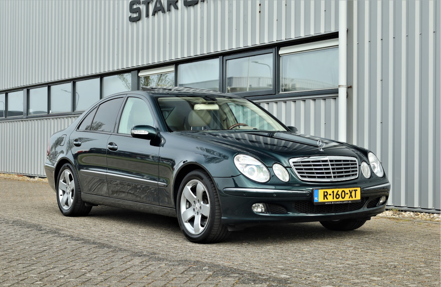 Mercedes-Benz E-klasse - E 350 Elegance 107387km Youngtimer - AutoWereld.nl