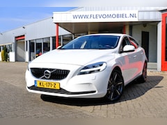 Volvo V40 - 2.0 D3 150pk Nordic+ Aut. Navi|Clima|LED|LMV