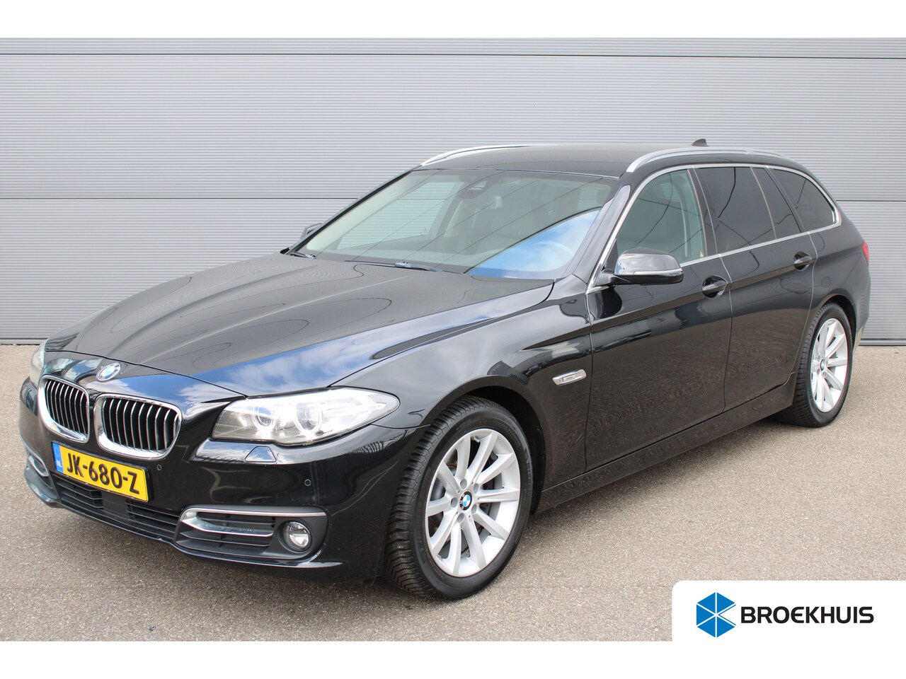 BMW 5-serie Touring - Touring 520i Luxury Edition NAVI | TREKHAAK | PDC voor en achter | LEDER | | TREKHAAK | PD - AutoWereld.nl