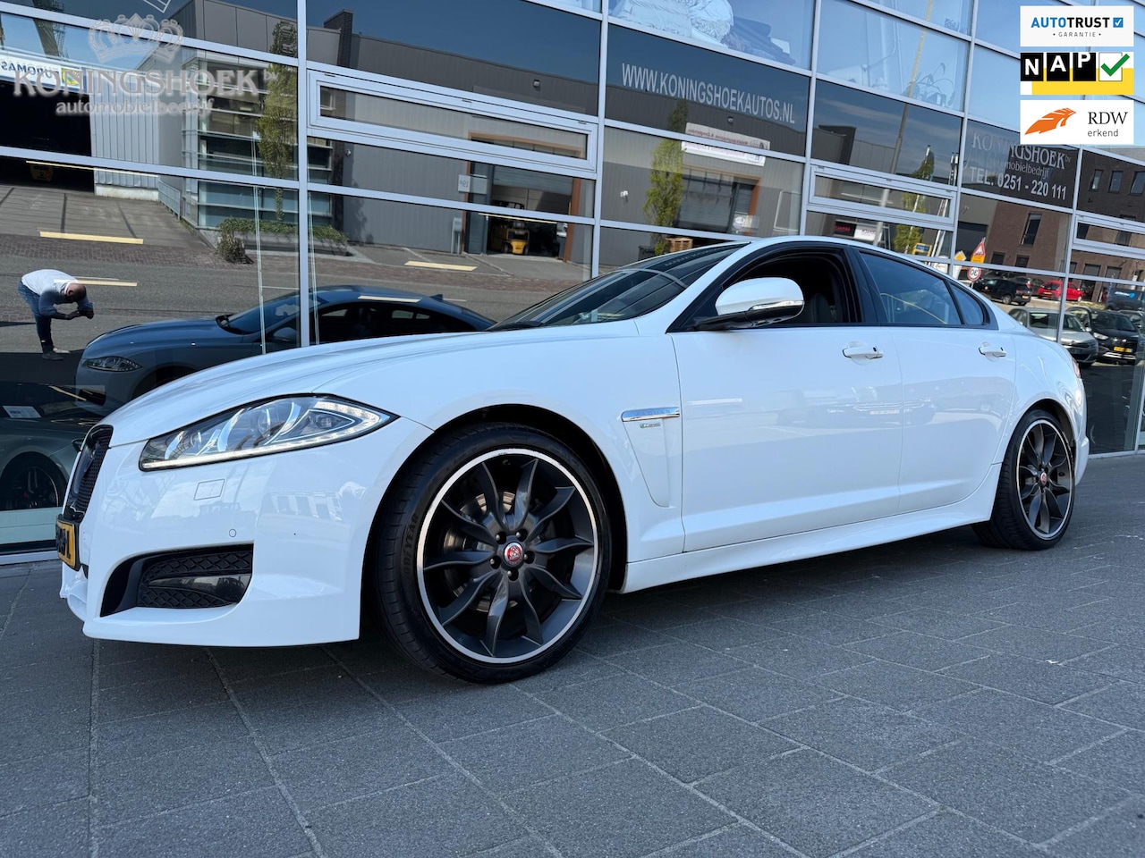 Jaguar XF - 2.2D R Sport - AutoWereld.nl