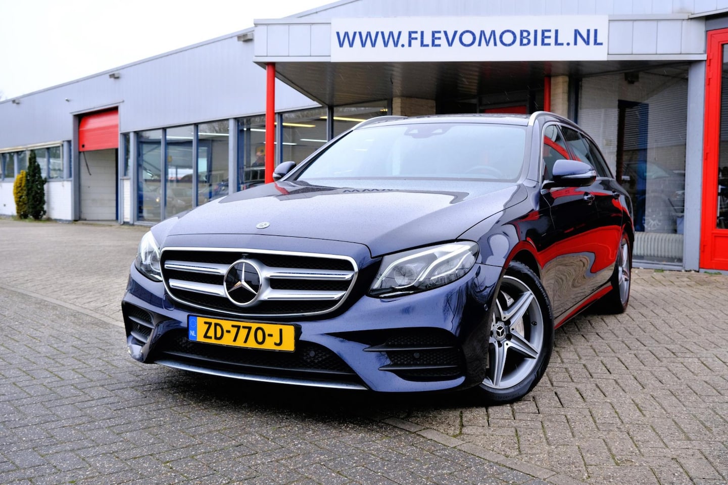 Mercedes-Benz E-klasse Estate - 200 d AMG Sport Edition Aut.Pano|Leder-Alcantara|Navi|360cam|LMV|Enz! - AutoWereld.nl