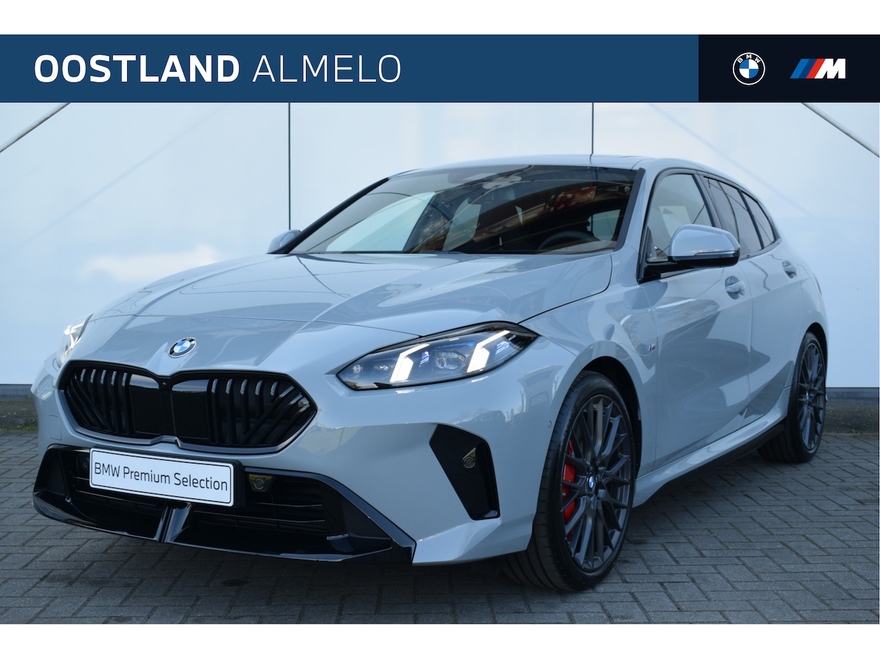 BMW 1-serie - 120 M Sport Automaat / Panoramadak / M Sportstoelen / Adaptieve LED /  M Adaptief onderste - AutoWereld.nl