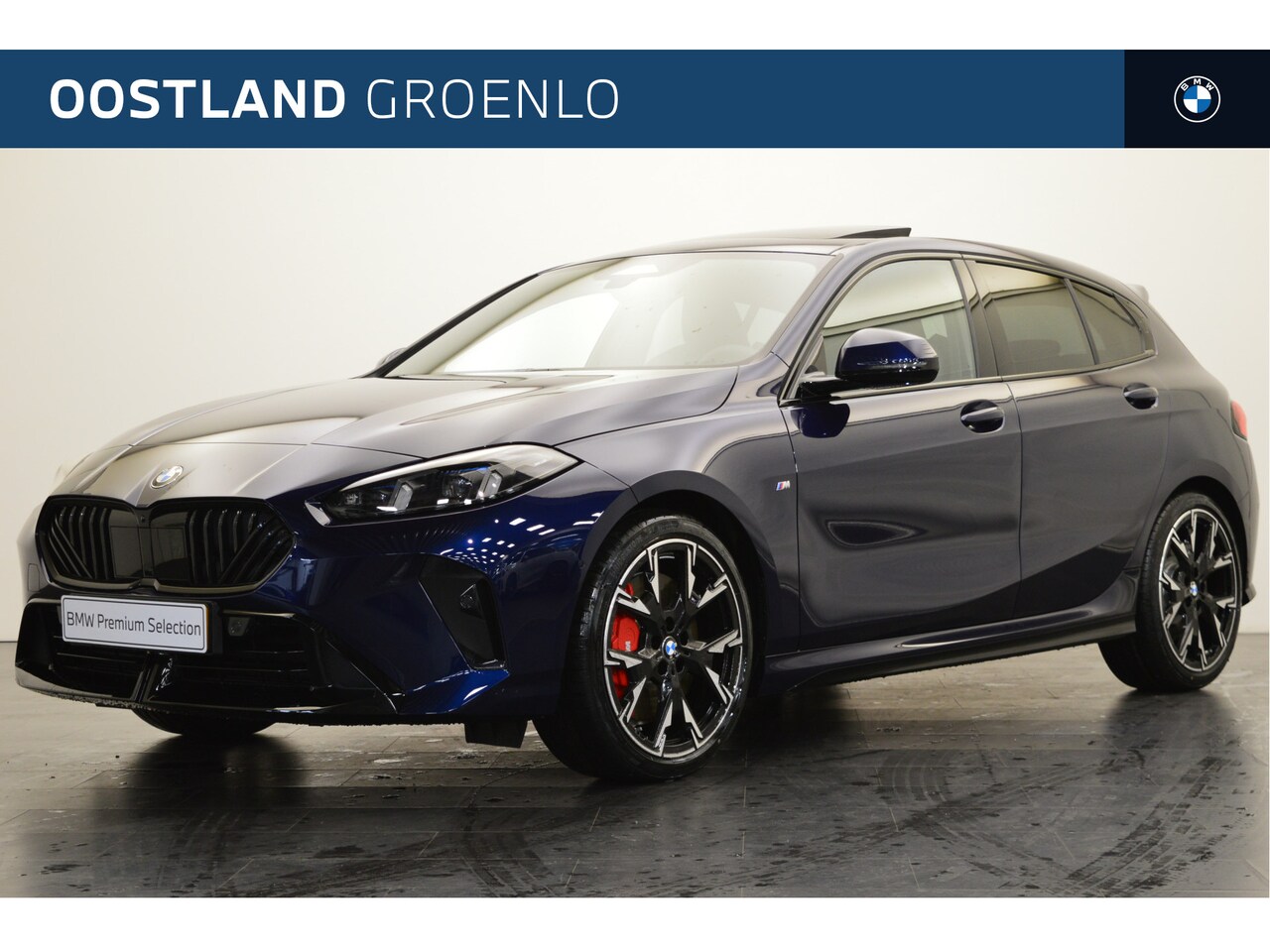 BMW 1-serie - 120 M Sport Automaat / Panoramadak / Sportstoelen / Adaptieve LED / M Adaptief onderstel / - AutoWereld.nl