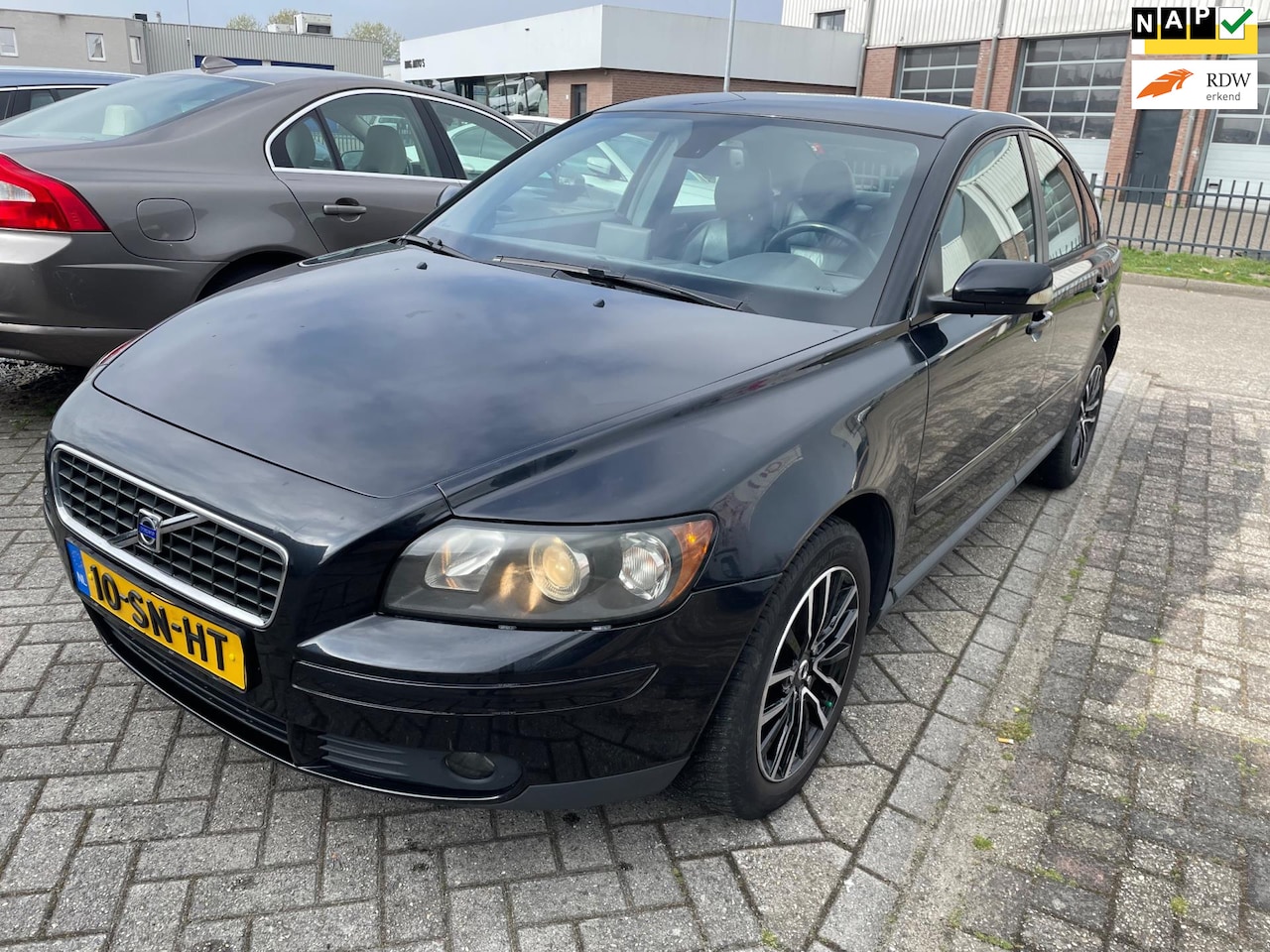 Volvo S40 - 1.8 LEER,Navigatie,NAP - AutoWereld.nl