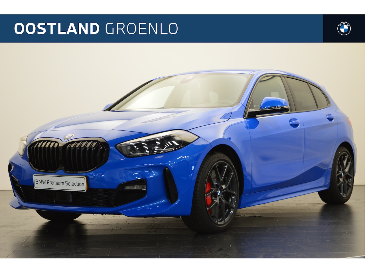 BMW 1-serie - 118i M Sport (incl. 3 jaar gratis onderhoud) / Sportstoelen / Adaptieve LED / Active Cruis - AutoWereld.nl