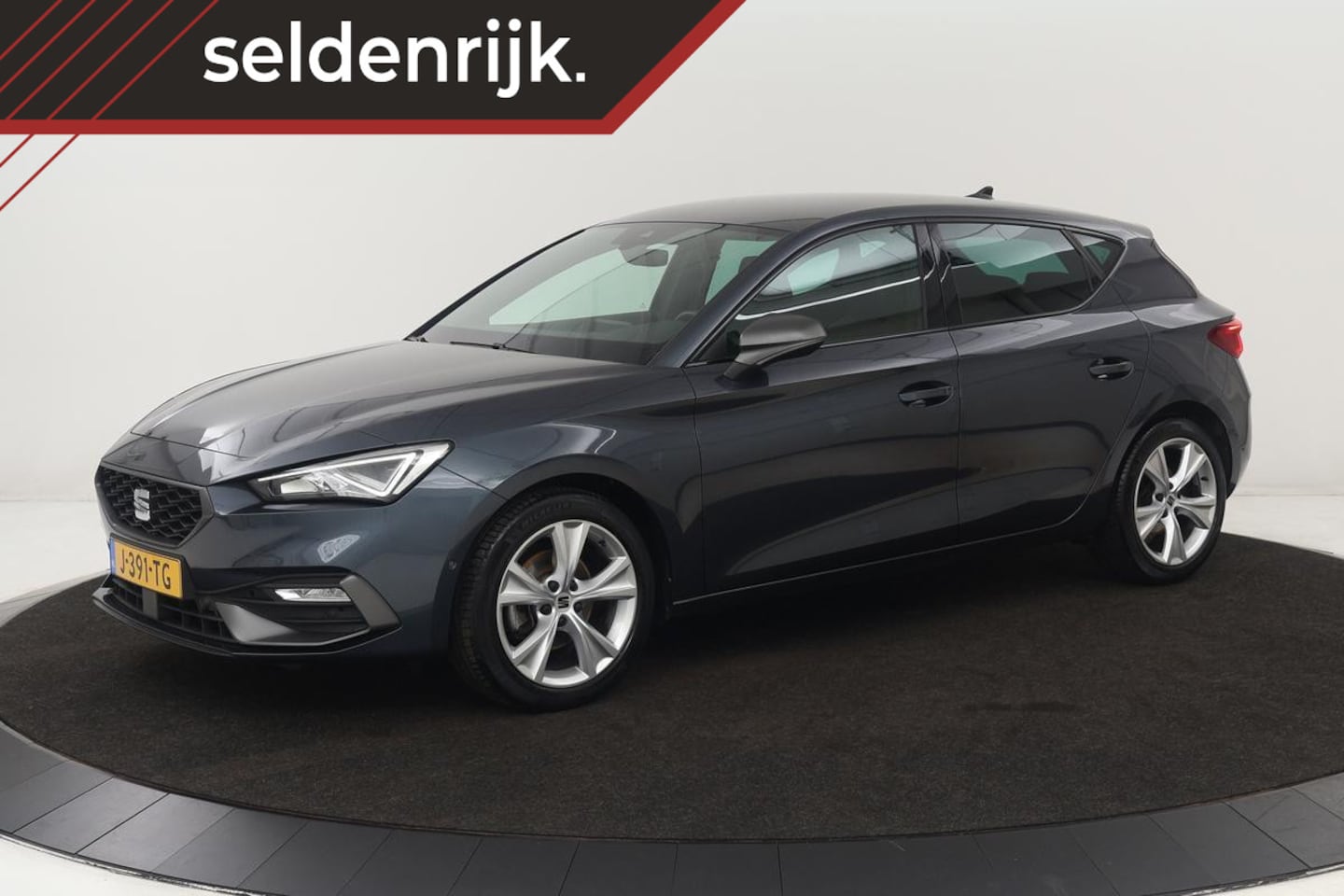 Seat Leon - 1.0 TSI FR Launch Edition | Carplay | Stoel & stuurverwarming | Adaptive cruise | Camera | - AutoWereld.nl