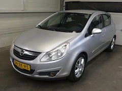 Opel Corsa - 1.4-16V Cosmo - 5 deurs - Netjes Onderhouden
