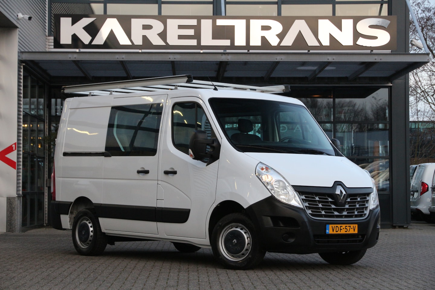 Renault Master - 2.3 DCI 130 | DC | 2.5t trekgewicht | Navi | Cruise | Airco.. - AutoWereld.nl