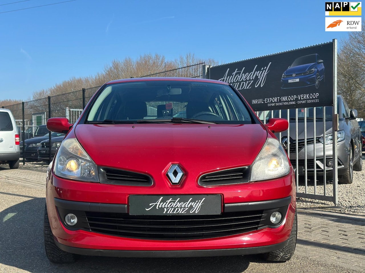 Renault Clio - 1.2 TCE Rip Curl 5-DRS NL Auto - AutoWereld.nl