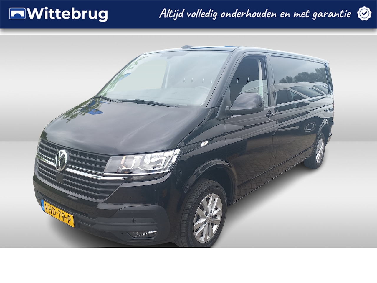 Volkswagen Transporter - 6.1- 2.0 TDI L2H1 Highline 150 pk - AutoWereld.nl