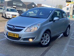 Opel Corsa - 1.4-16V Cosmo/ sport pakket/3drs/ nap/ 1jaar apk/ dealeronderhouden/ airco/ pdc/cruise con