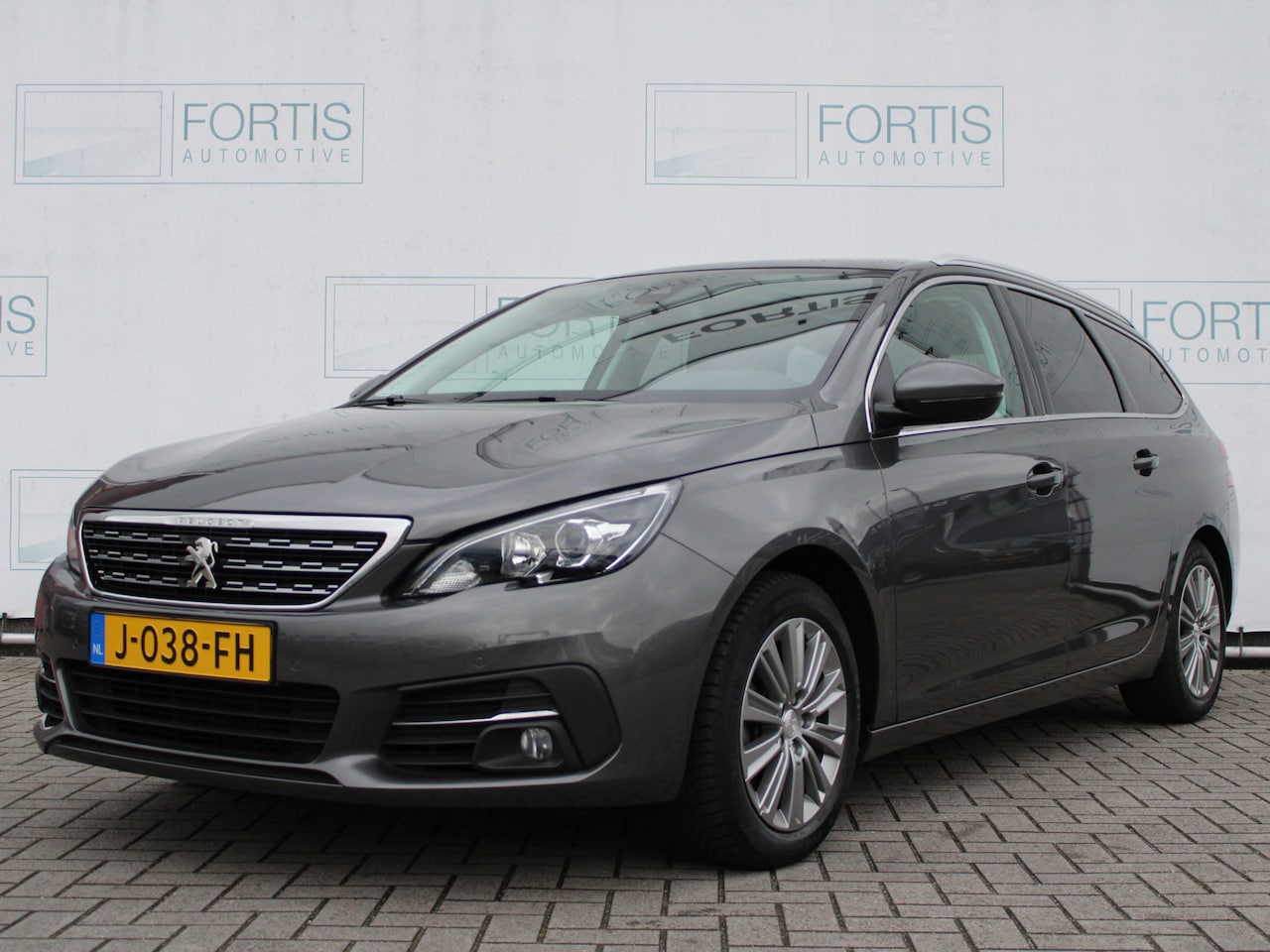Peugeot 308 SW - 1.2 PureTech Allure NL AUTO | PANO | HALF LEDER | CARPLAY | - AutoWereld.nl