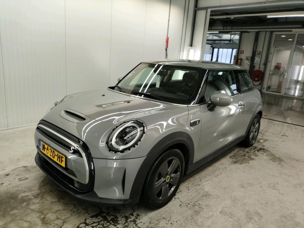 MINI Mini-Electric - Essential 33 kWh NL AUTO | VIRTUAL COCKPIT | CARPLAY | CRUISE | - AutoWereld.nl