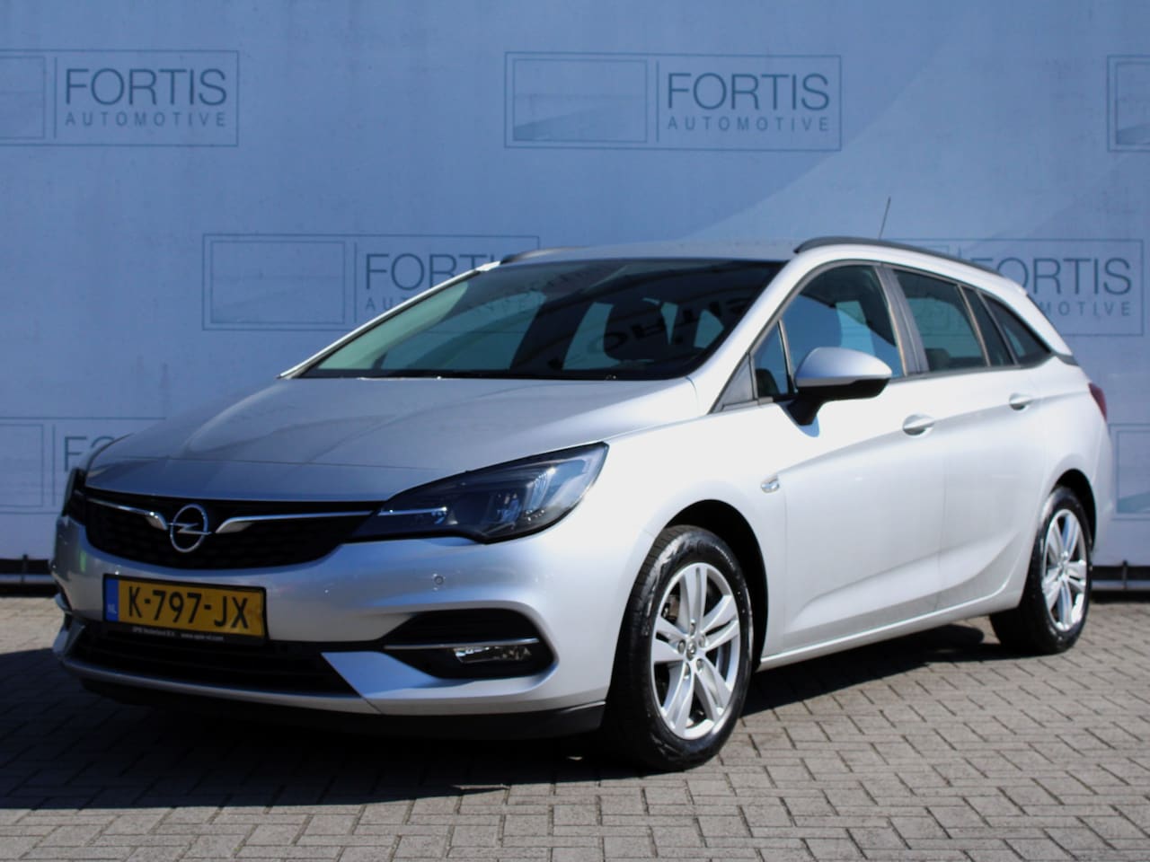 Opel Astra Sports Tourer - 1.2 Edition NL AUTO | CAMERA | CARPLAY | PDC | - AutoWereld.nl