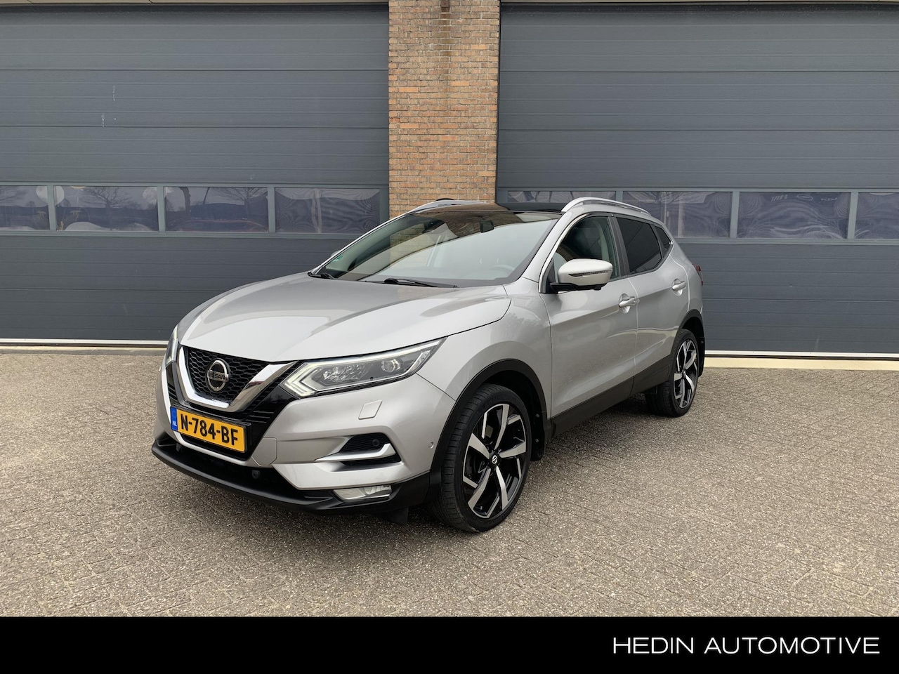 Nissan Qashqai - 1.3 DIG-T N-Tec Trekhaak | Automaat | Panoramisch Dak | Stoelverwarming | 360°Camera | Par - AutoWereld.nl