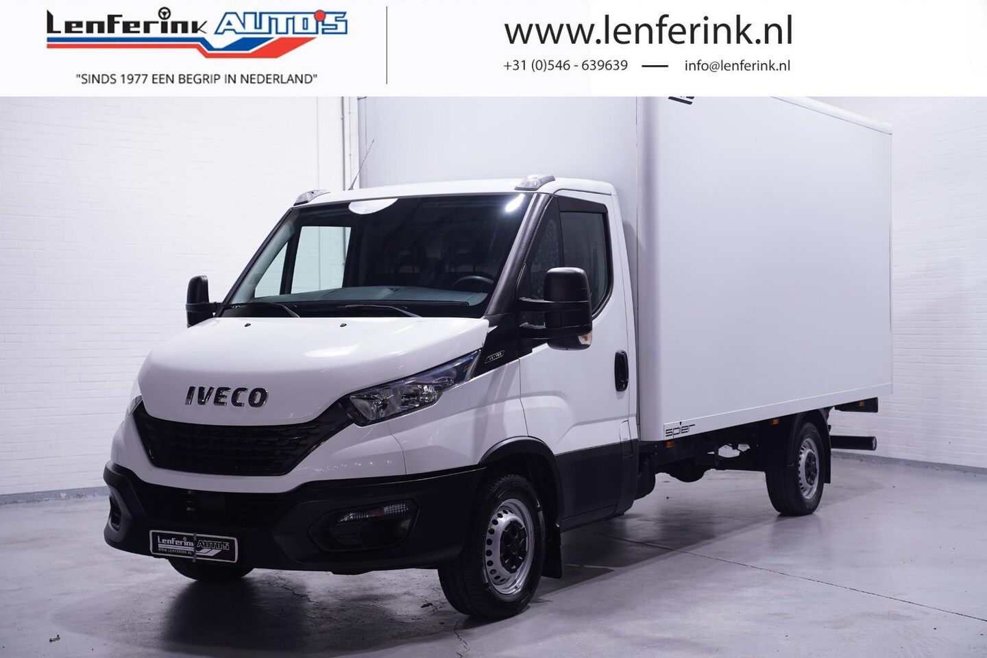 Iveco Daily - 35S16 160 pk Bakwagen met Laadklep Airco Audio/DAB+, LxBxH 435x205x210 cm, 3-Zits - AutoWereld.nl