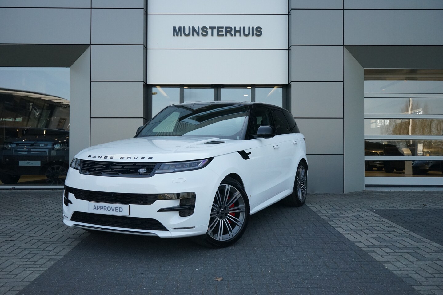 Land Rover Range Rover Sport - 3.0 P460e Dynamic HSE PHEV | Koelvak | Head-up display | Schuif/Kantel dak  |  Massage sto - AutoWereld.nl