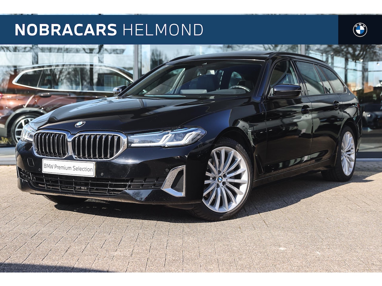BMW 5-serie Touring - 520i High Executive Luxury Line Automaat / Panoramadak / Laserlight / Stoelventilatie / Li - AutoWereld.nl