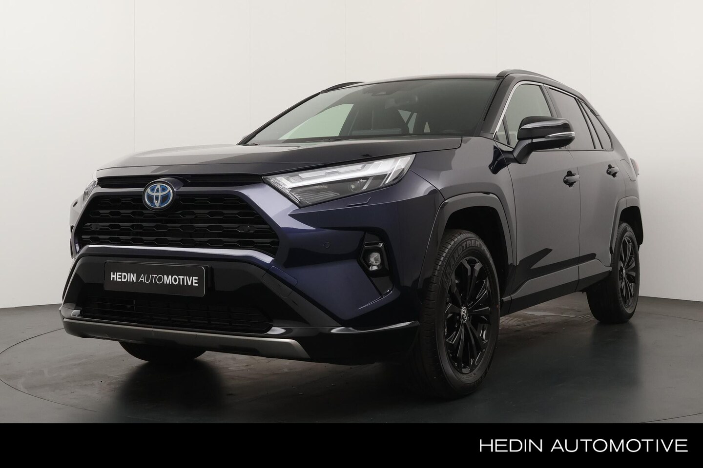 Toyota RAV4 - 2.5 Hybrid AWD Bi Tone Plus 220PK | Navigatie | Camera | Stoelverwarming | Carplay | Trekg - AutoWereld.nl