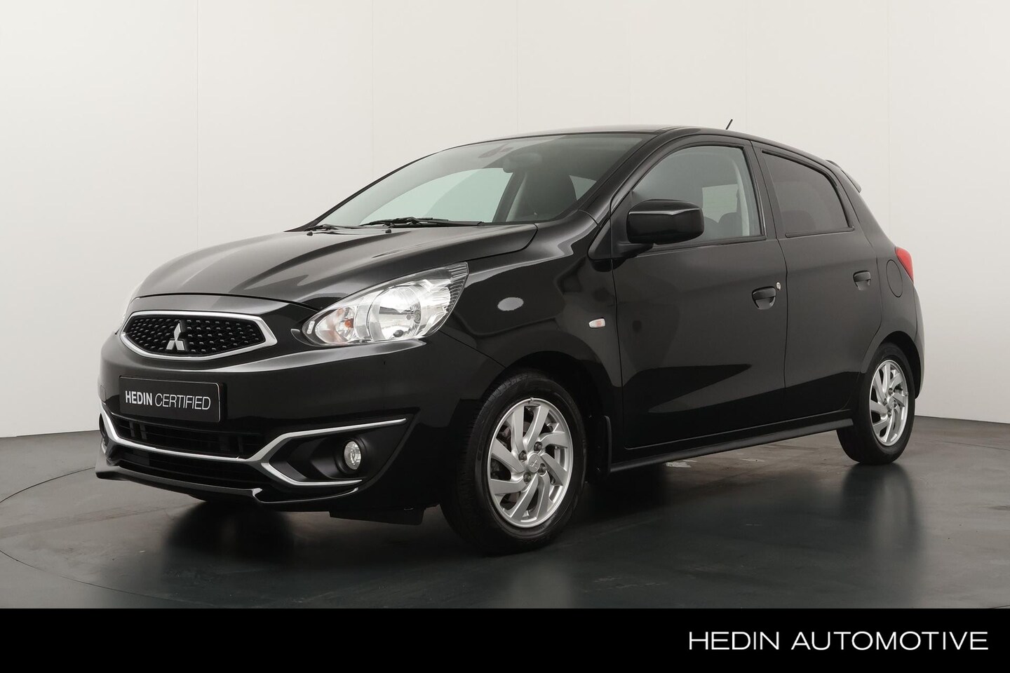Mitsubishi Space Star - 1.0 71pk Intense Automaat | Airco | Trekhaak | Bluetooth | Lichtmetalen Velgen | - AutoWereld.nl