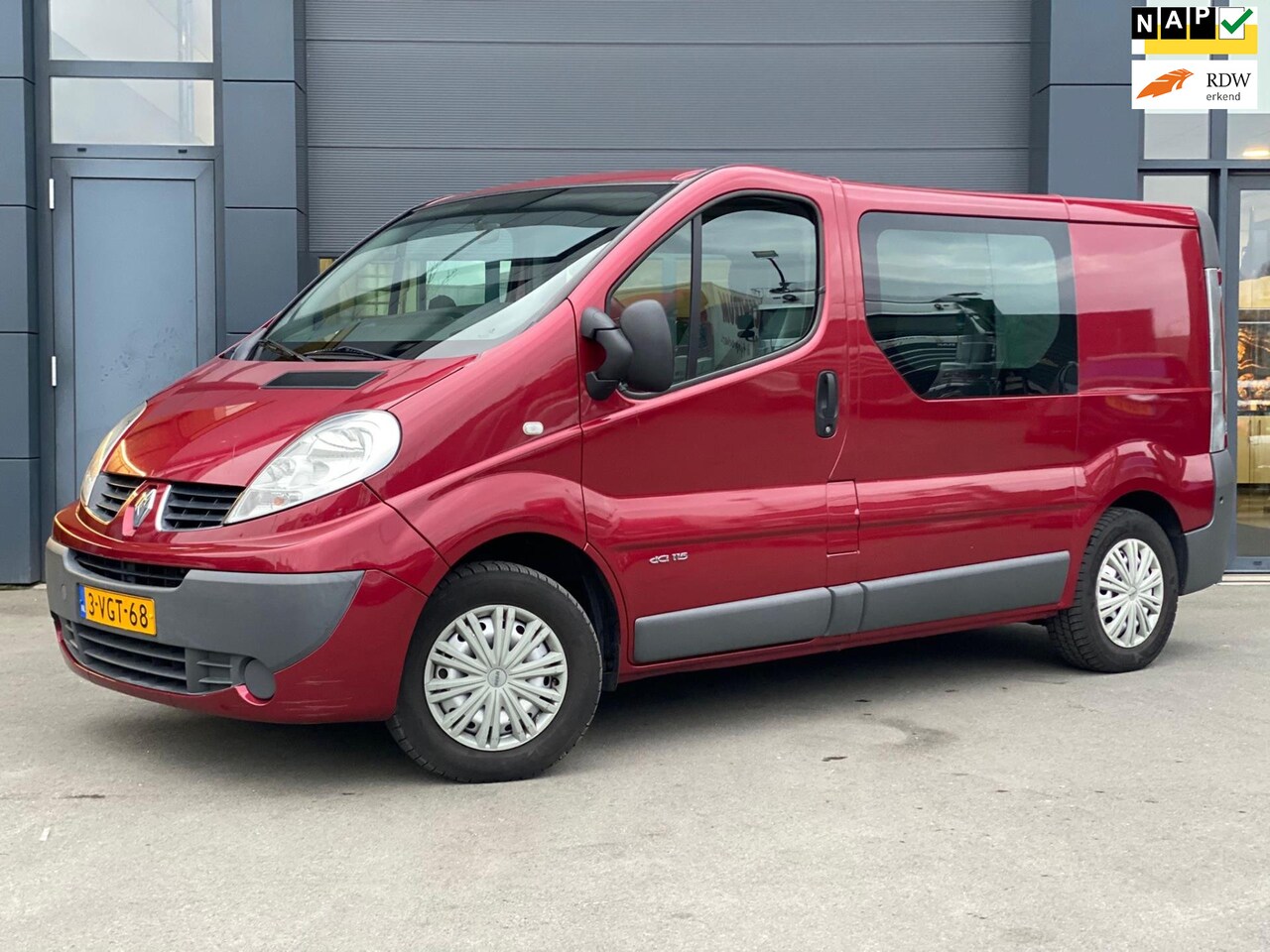 Renault Trafic - 2.0 dCi T27 L1H1 DC Roelstoel|Automaat|Airco - AutoWereld.nl