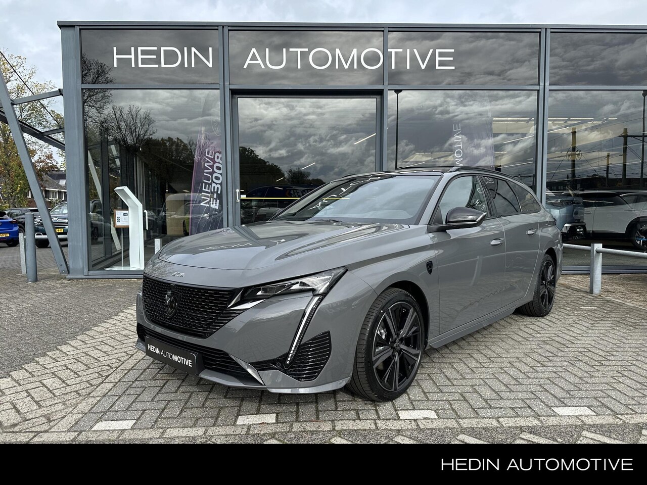 Peugeot 308 SW - 1.2 GT 130 Pk Turbo Peugeot 308 SW 1.2  GT 130 Pk Turbo | TREKHAAK | CARPLAY/ANDROID | CRU - AutoWereld.nl