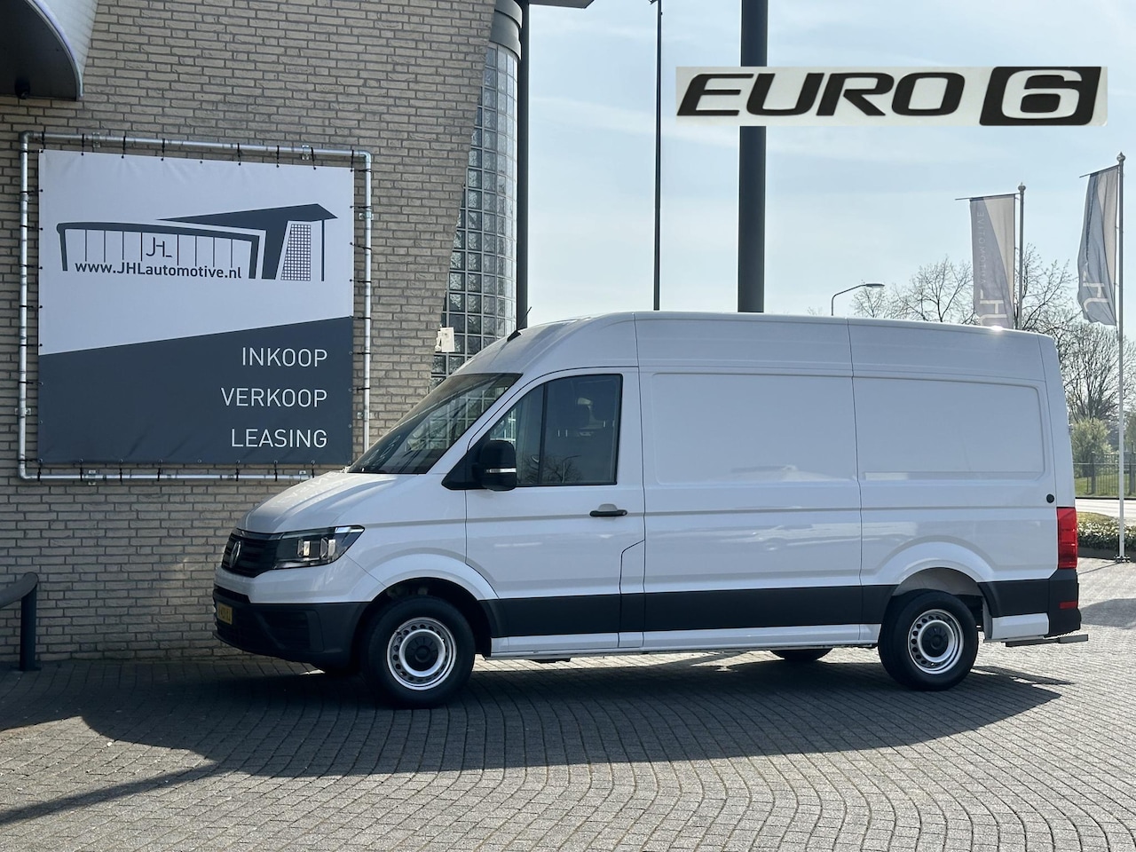 Volkswagen Crafter - 35 2.0 TDI L3H2 Comfortline*A/C*3000KG HAAK*NAVI* - AutoWereld.nl