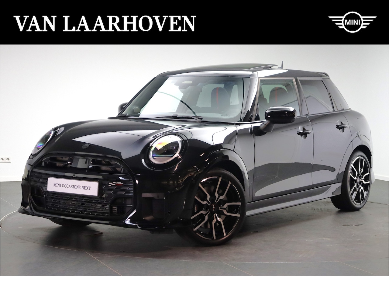 MINI John Cooper Works - Hatchback C JCW Automaat / Pakket XL / 18 inch JCW Lap Spoke 2-tone - AutoWereld.nl