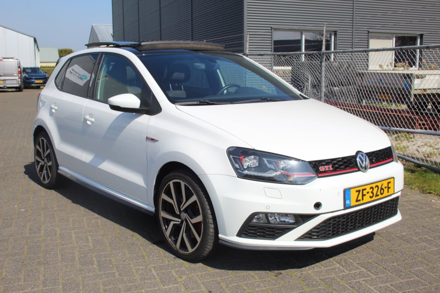 Volkswagen Polo - 1.8 TSI GTI Pano Supermooie auto met schade - AutoWereld.nl
