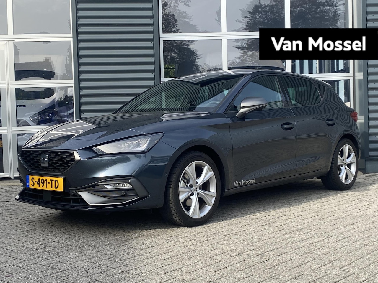Seat Leon - 1.5 TSI FR Business 150 PK | LED Koplampen | Navigatie | Climate Control | Apple Carplay/A - AutoWereld.nl